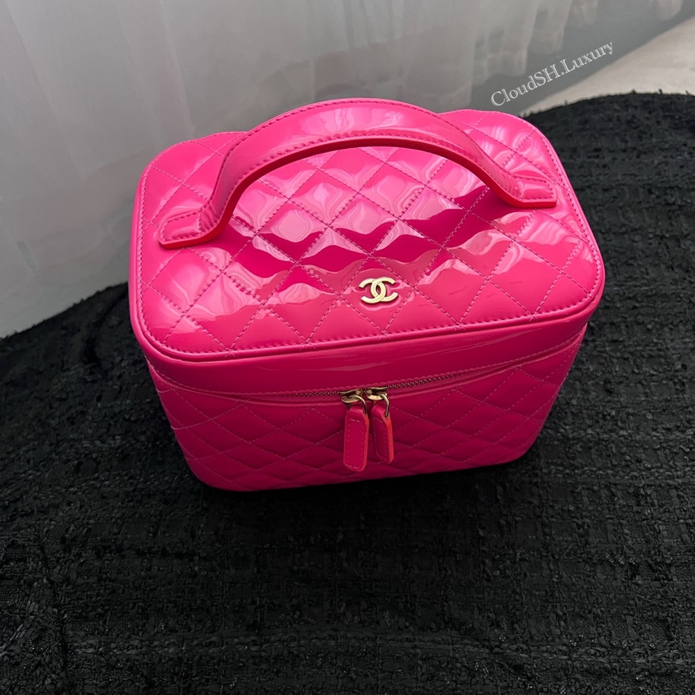 Auth Chanel Pink Patent Leather Large Vanity Pouch Bag w/ Gold Hardware
